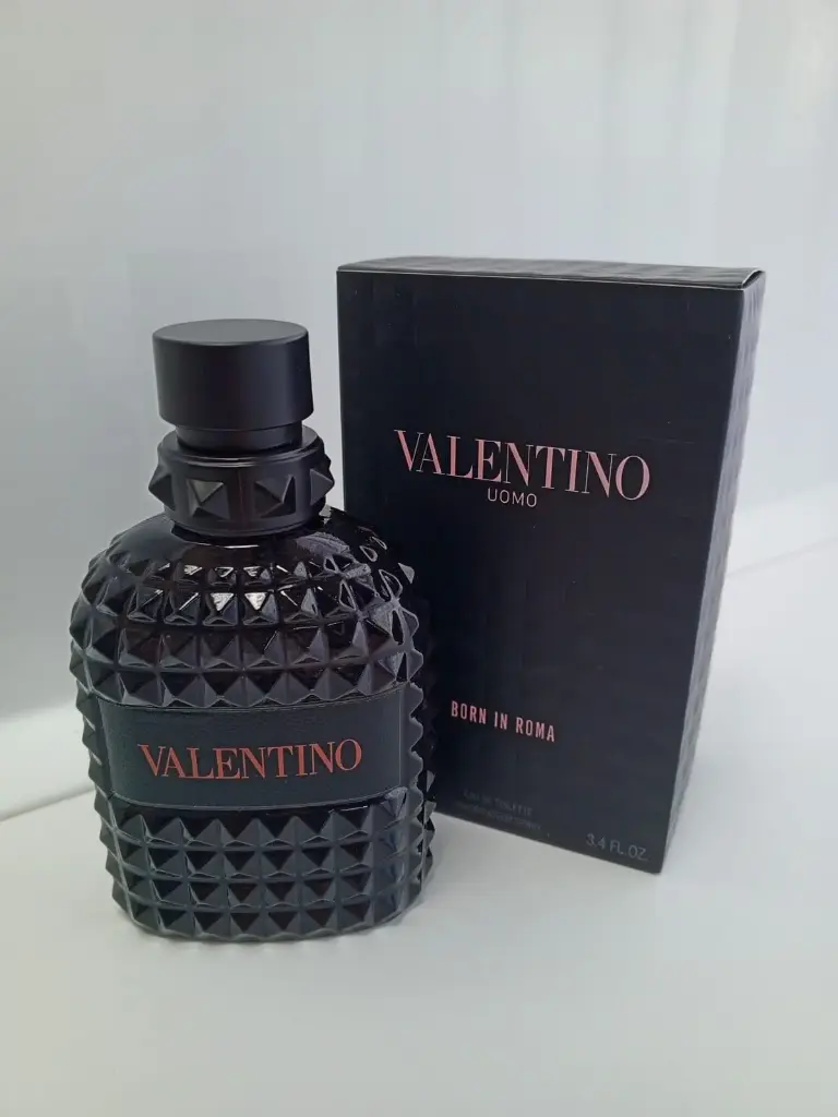 Valentino Uomo Born in Roma