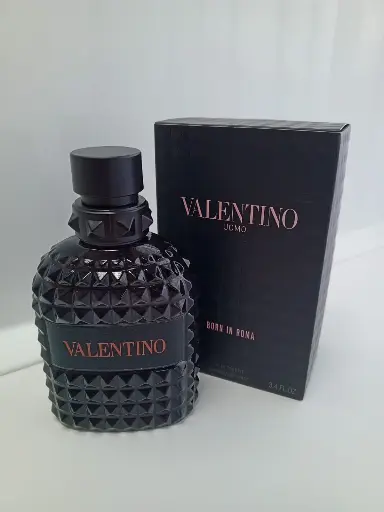 Valentino Uomo Born in Roma